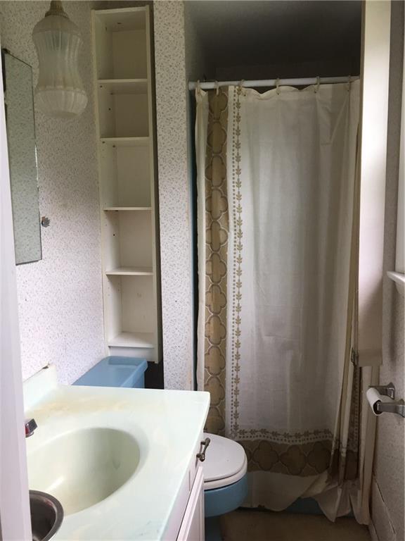 1000 Three Degree Road Butler, PA 16002 - Photo 9 of 17 master bath
