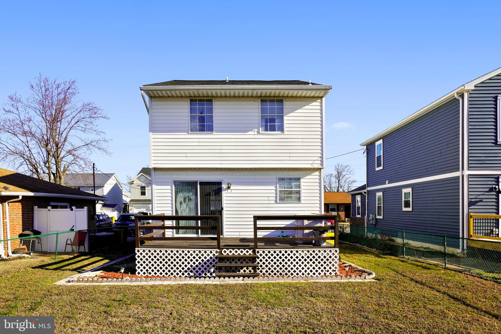 8416 Rugby Road Pasadena, MD 21122 - Photo 2 of 32 Gallery Image 2