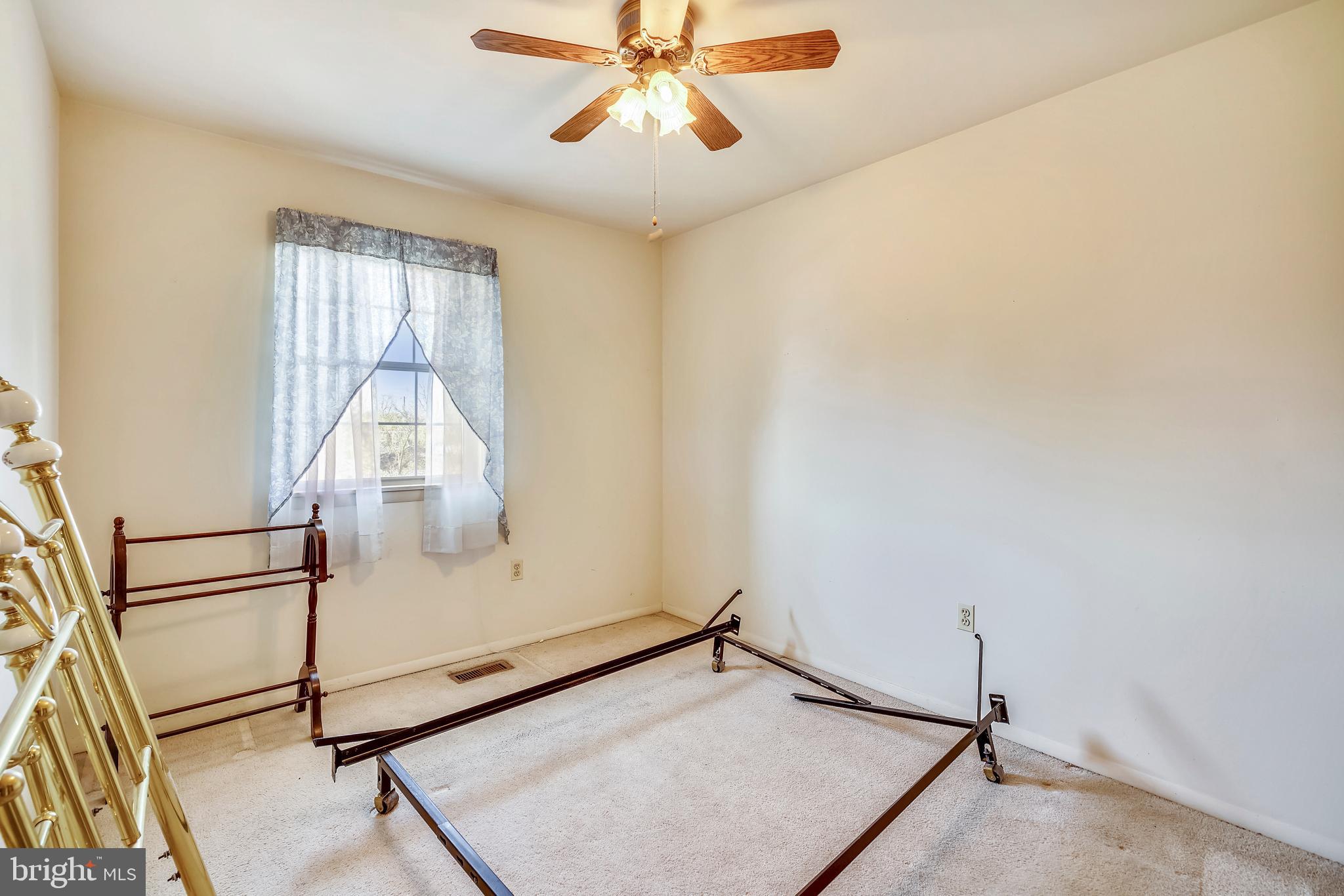 8416 Rugby Road Pasadena, MD 21122 - Photo 16 of 32 Gallery Image 16