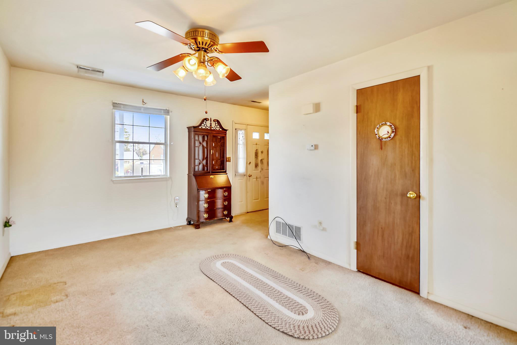 8416 Rugby Road Pasadena, MD 21122 - Photo 5 of 32 Gallery Image 5
