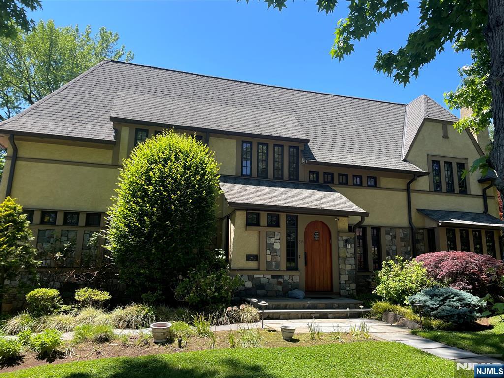314 Winthrop Road Teaneck, NJ 07666 - Photo 3 of 6