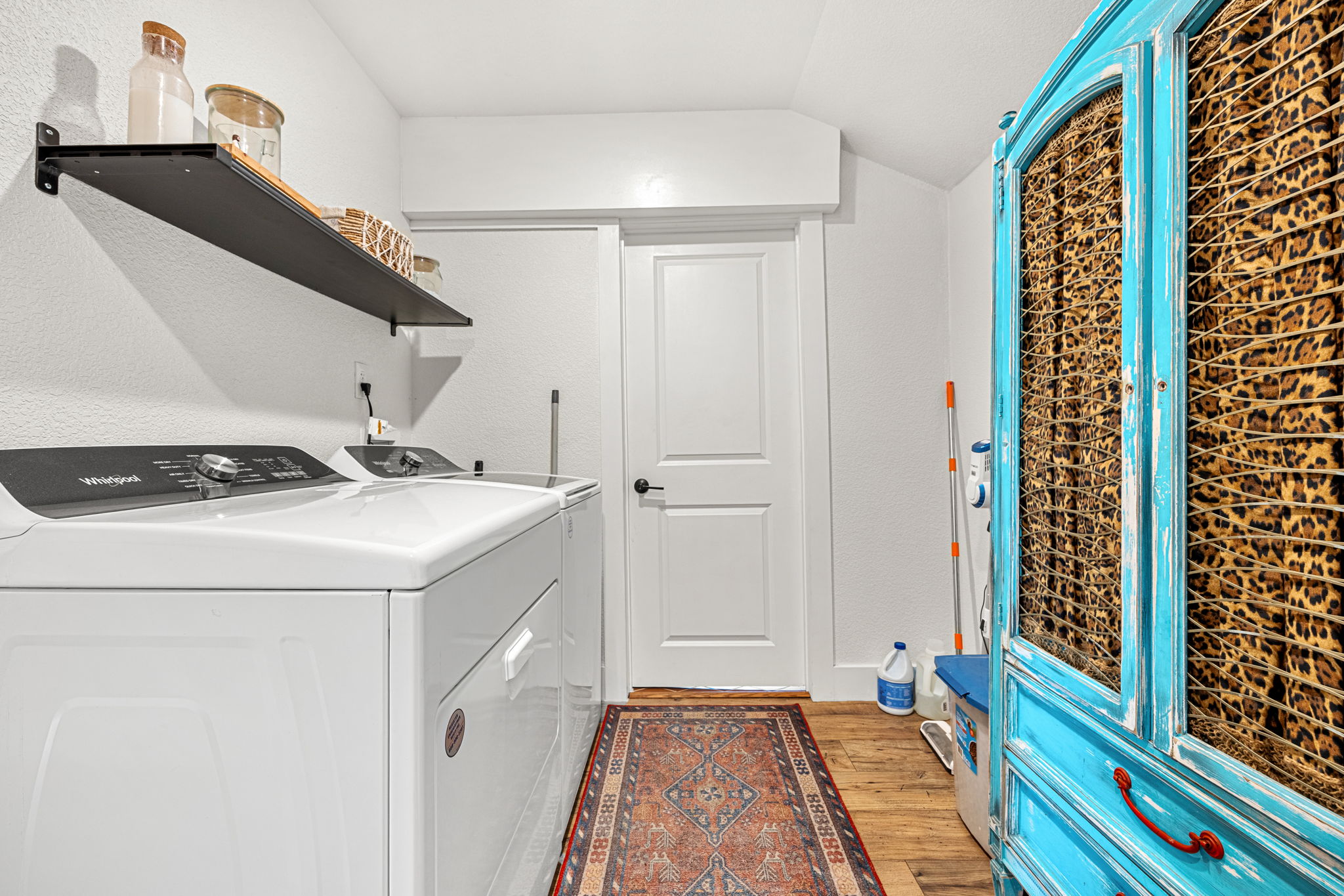 13390 Bendle Road Troy, TX 76579 - Photo 6 of 30 a utility room with dryer and washer