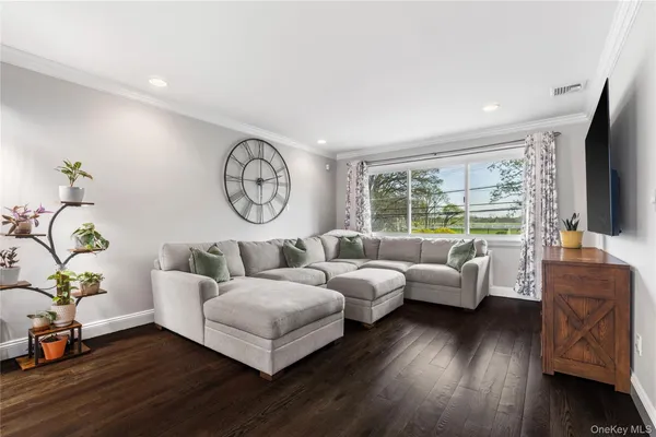 $1,160,000 | 239 Davis Avenue, White Plains, NY 10605