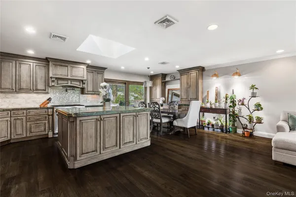 $1,160,000 | 239 Davis Avenue, White Plains, NY 10605