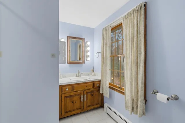 $678,500 | 22 Knightland Road, Atkinson, NH 03811