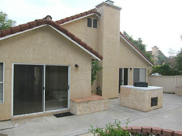 1709 Crystal Ridge Way Vista, CA 92081 - Photo 3 of 22 Gallery Image 3