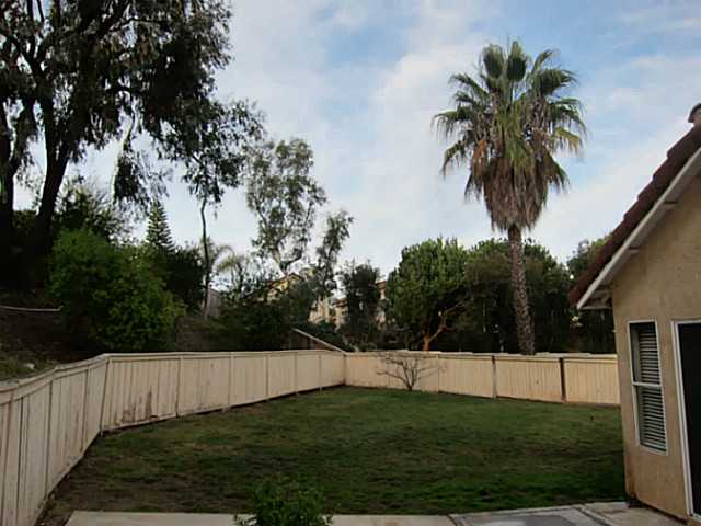 1709 Crystal Ridge Way Vista, CA 92081 - Photo 4 of 22 Gallery Image 4