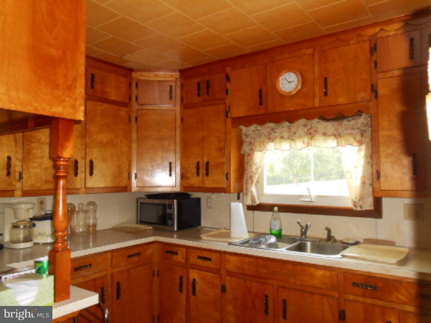 10 Moonshine Road Pine Grove, PA 17963 - Photo 7 of 10 Kitchen