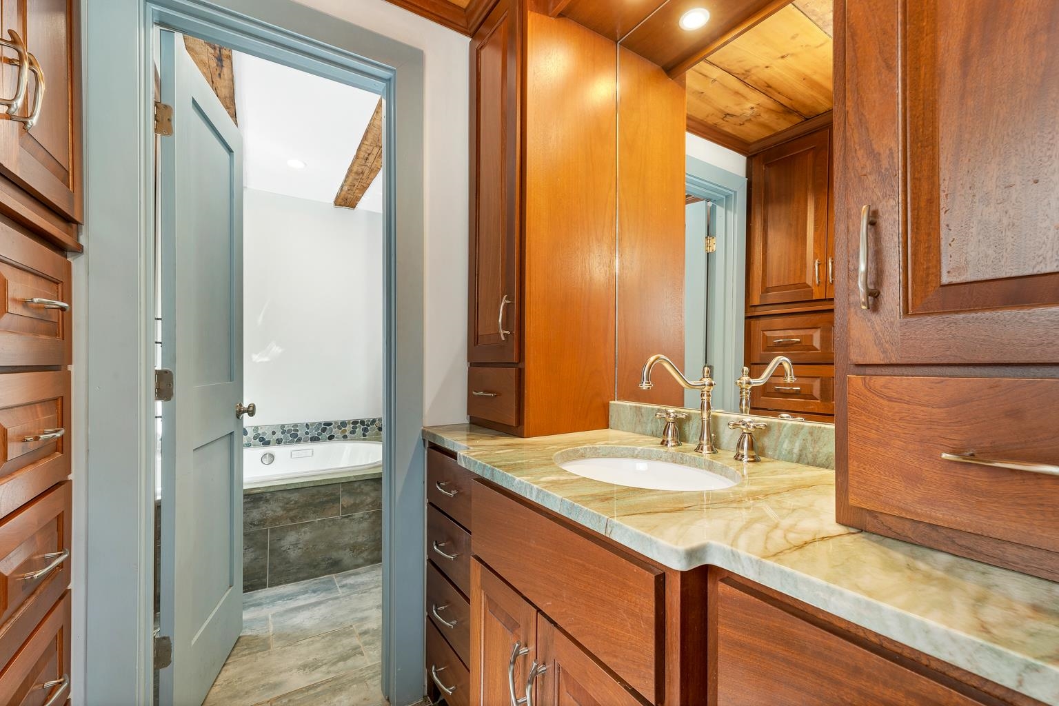 261 Pine Hill Road Wolfeboro, NH 03894 - Photo 12 of 40 Gallery Image 12