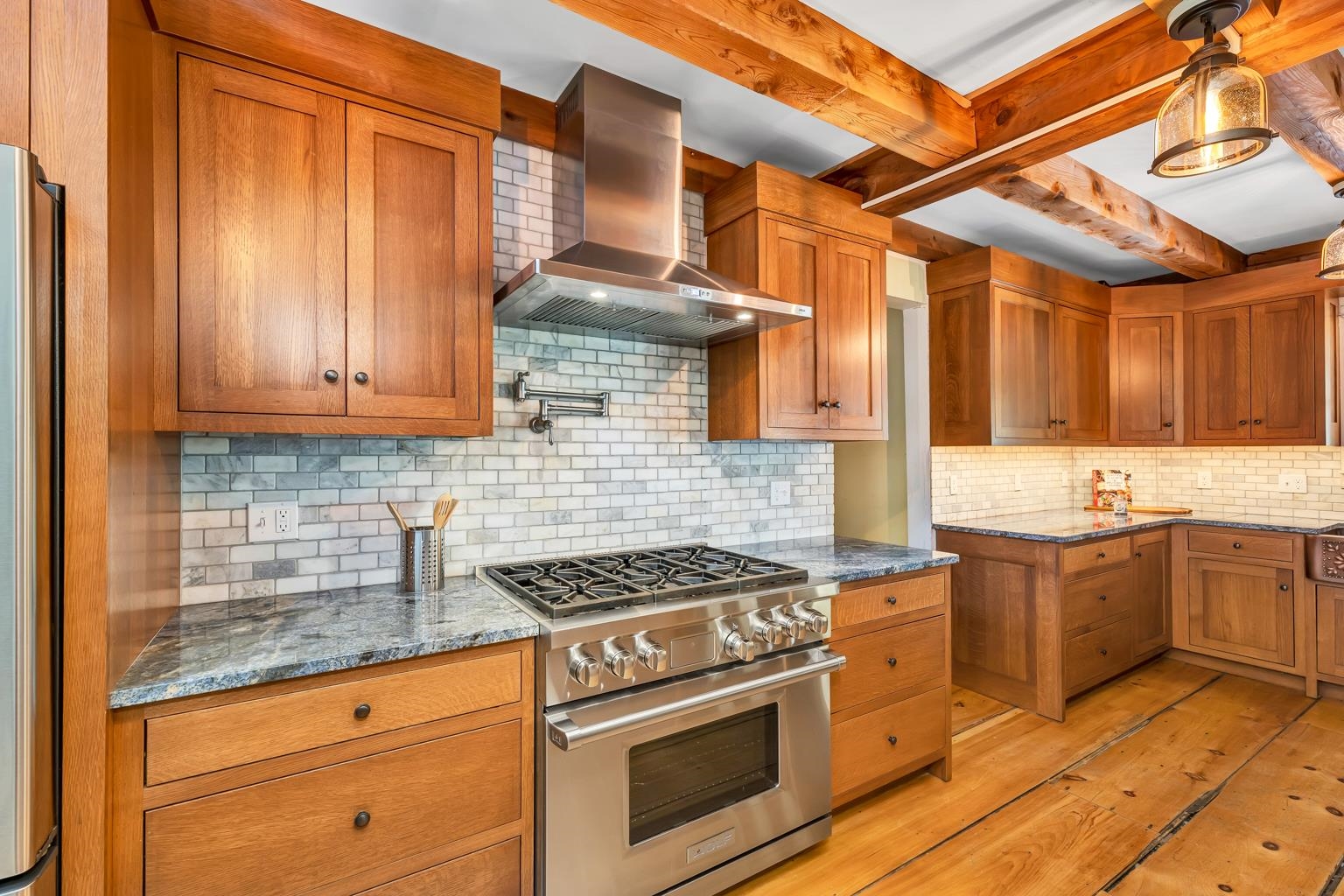 261 Pine Hill Road Wolfeboro, NH 03894 - Photo 4 of 40 Gallery Image 4
