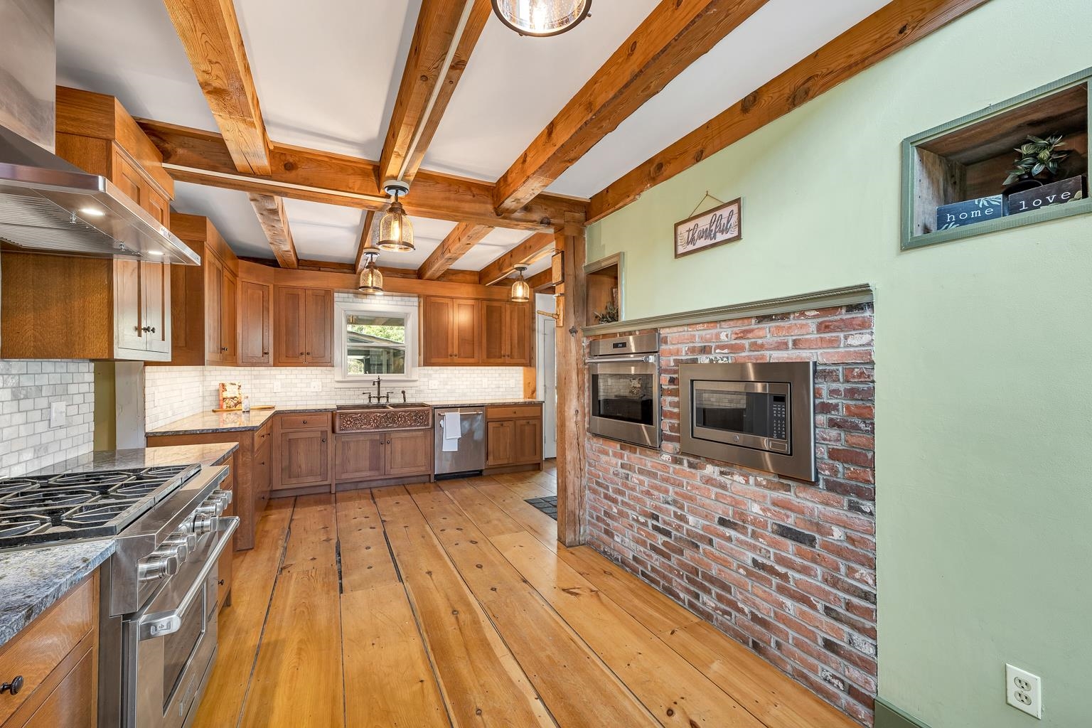 261 Pine Hill Road Wolfeboro, NH 03894 - Photo 5 of 40 Gallery Image 5