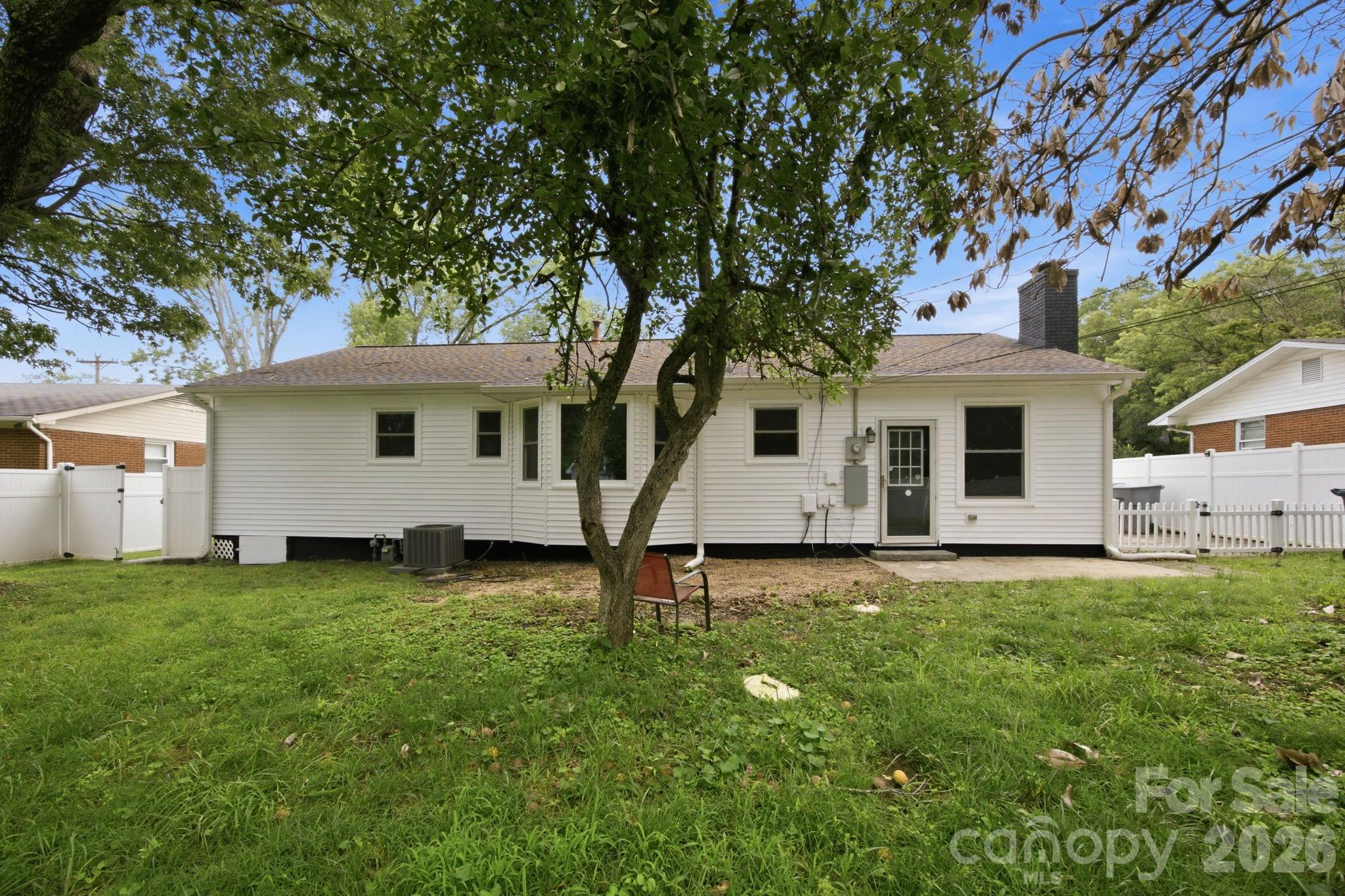 4100 Sudbury Road Charlotte, NC 28205 - Photo 31 of 37 Gallery Image 31