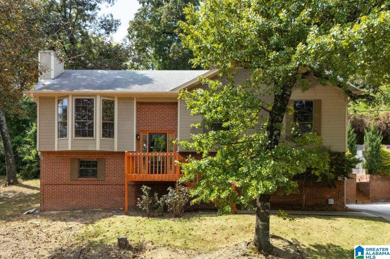 513 Bennett Drive Alabaster, AL 35007 - Photo 2 of 40
