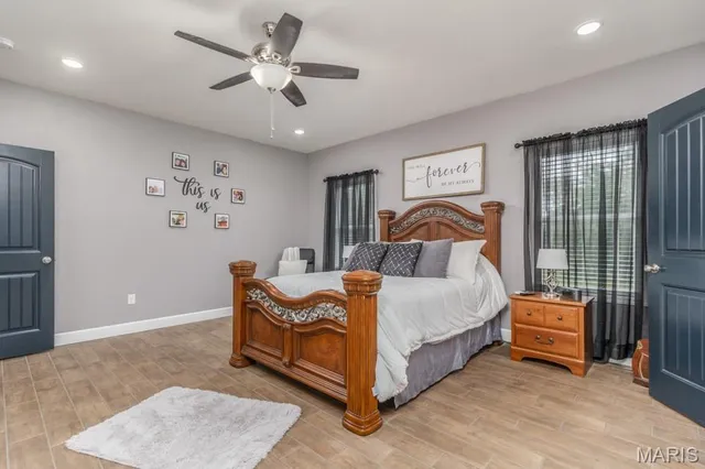 $899,900 | 25243 Highway 32, Lebanon, MO 65536