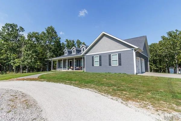 $899,900 | 25243 Highway 32, Lebanon, MO 65536