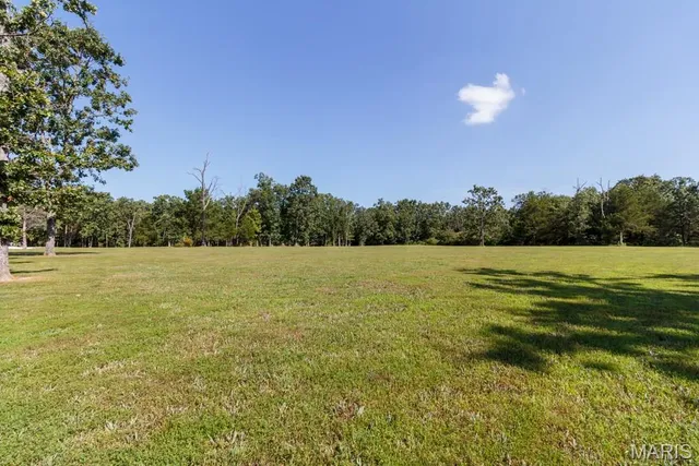 $899,900 | 25243 Highway 32, Lebanon, MO 65536