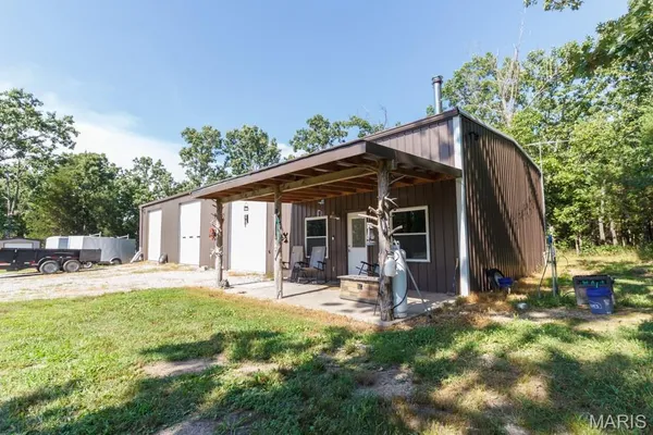 $899,900 | 25243 Highway 32, Lebanon, MO 65536