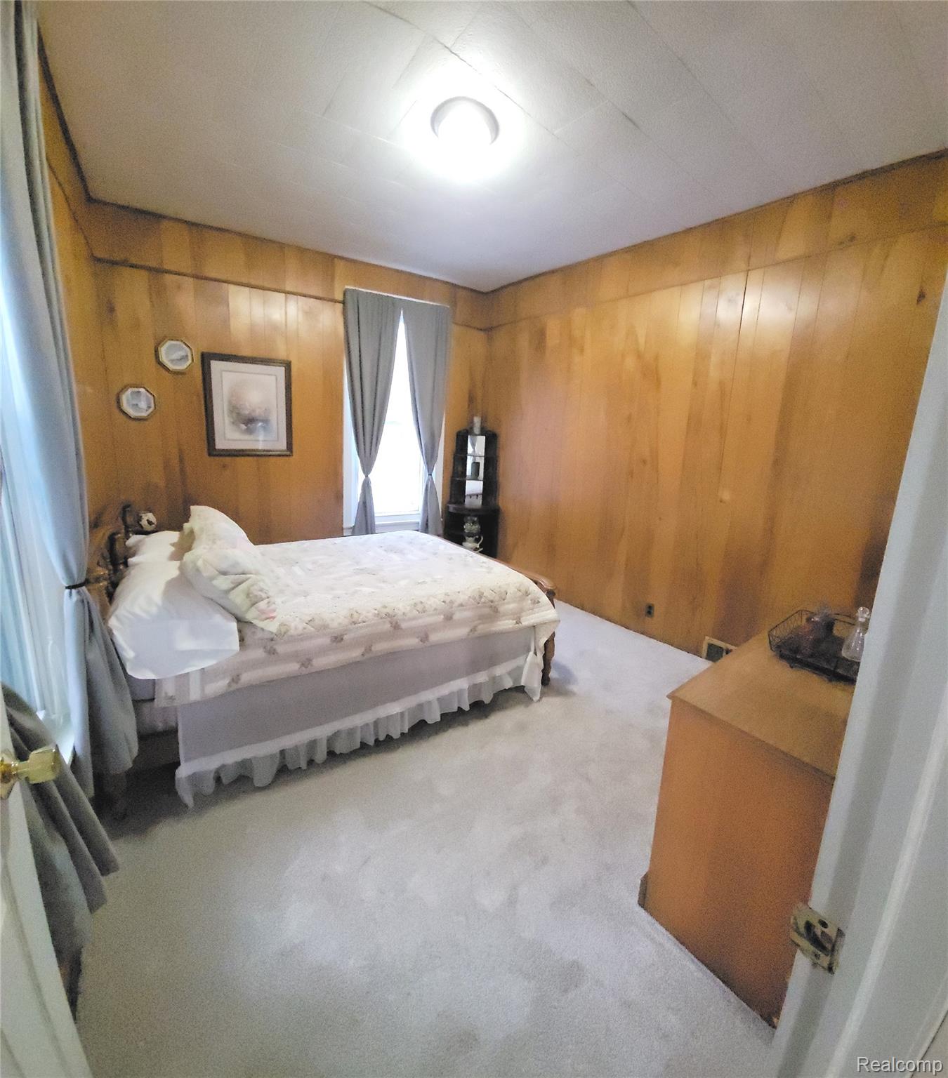 5025 North Hickory Ridge Road Holly, MI 48442 - Photo 16 of 29 Main Floor Bedroom