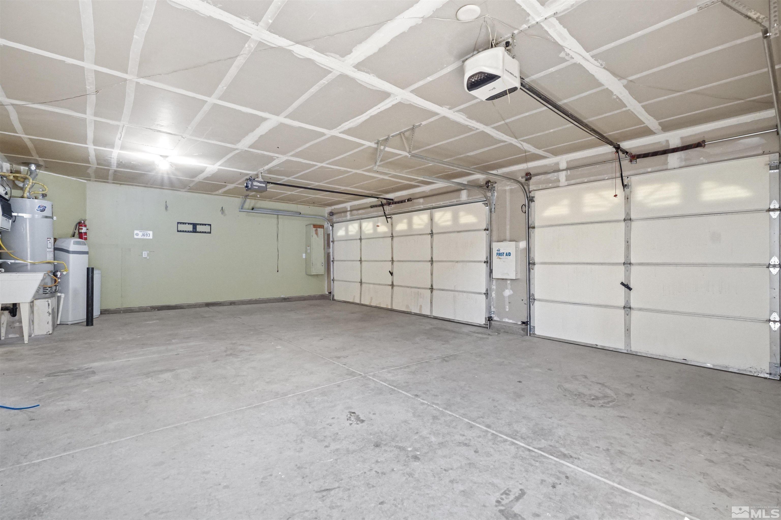 1043 Brierwood Lane Fernley, NV 89408 - Photo 12 of 27 a view of a garage room
