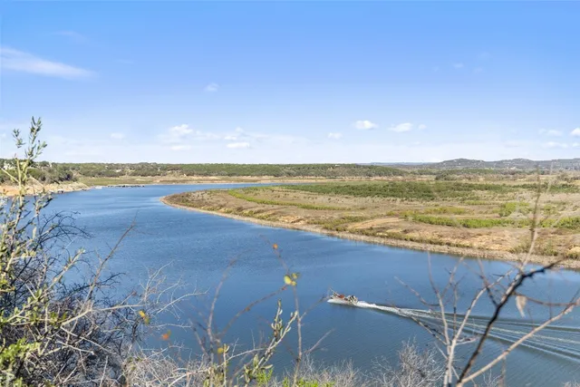 $1,750,000 | 26216 Countryside Drive, Spicewood, TX 78669