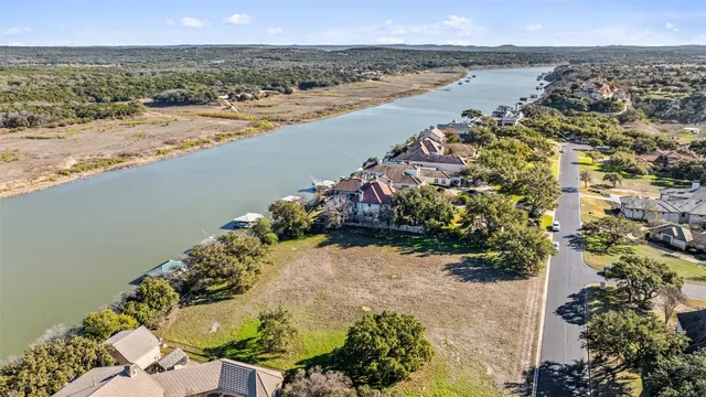 $1,750,000 | 26216 Countryside Drive, Spicewood, TX 78669