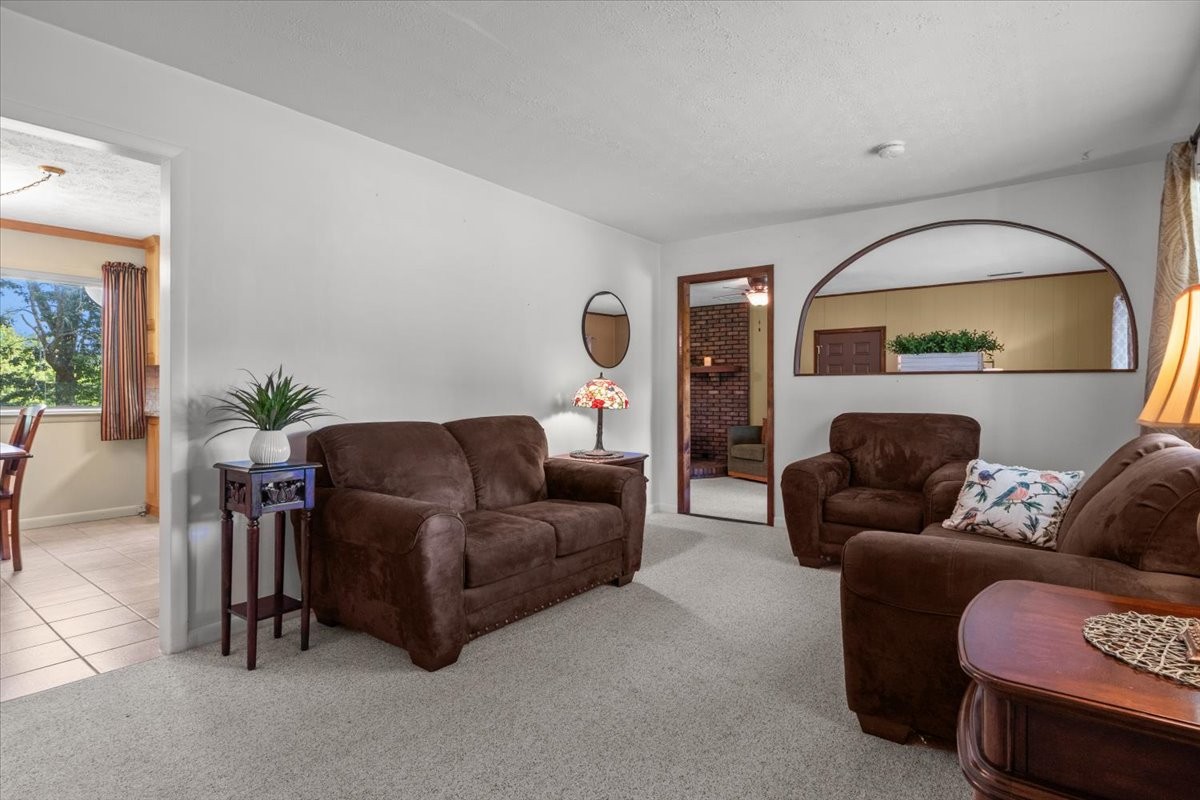 555 Lakeview Court Tennessee Ridge, TN 37178 - Photo 15 of 44