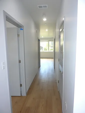$2,150 | 9522 South 53rd Avenue, Unit 1N, Oak Lawn, IL 60453