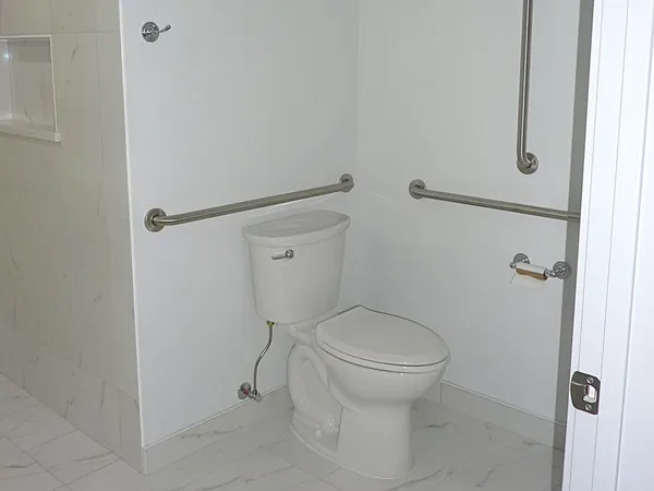 $2,150 | 9522 South 53rd Avenue, Unit 1N, Oak Lawn, IL 60453
