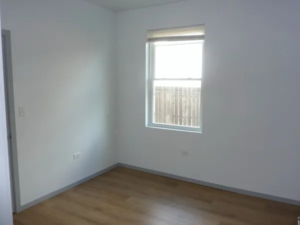 $2,150 | 9522 South 53rd Avenue, Unit 1N, Oak Lawn, IL 60453