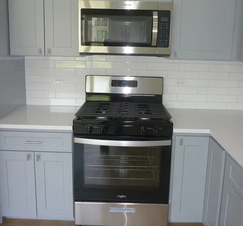 $2,150 | 9522 South 53rd Avenue, Unit 1N, Oak Lawn, IL 60453