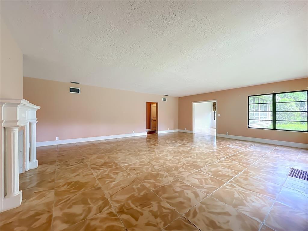 1661 Laurel Road Winter Park, FL 32789 - Photo 21 of 81 Gallery Image 21