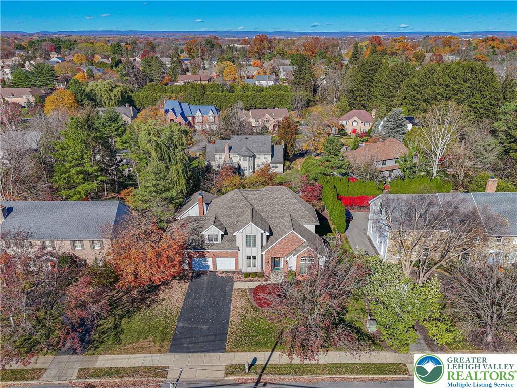 460 Bridle Path Road Bethlehem, PA 18017 - Photo 2 of 59 Gallery Image 2