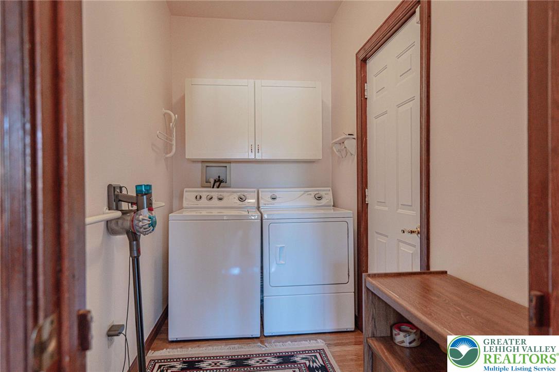 460 Bridle Path Road Bethlehem, PA 18017 - Photo 27 of 59 Laundry w/ interior door to garage