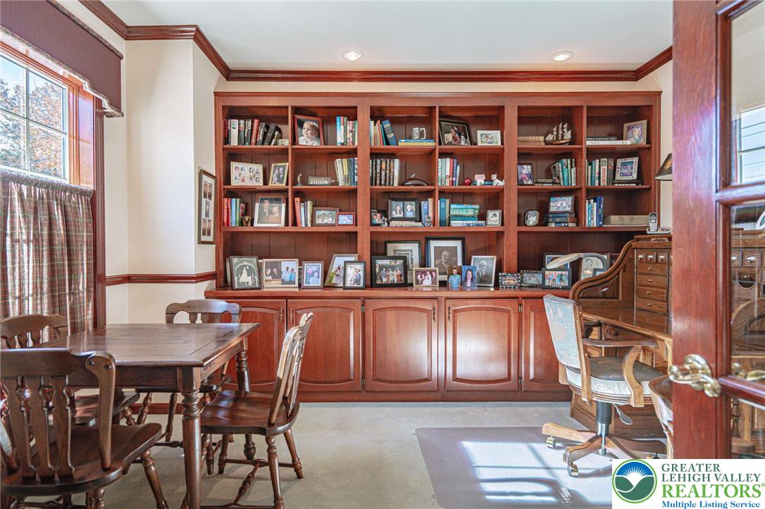 460 Bridle Path Road Bethlehem, PA 18017 - Photo 30 of 59 Library/office w/built-ins