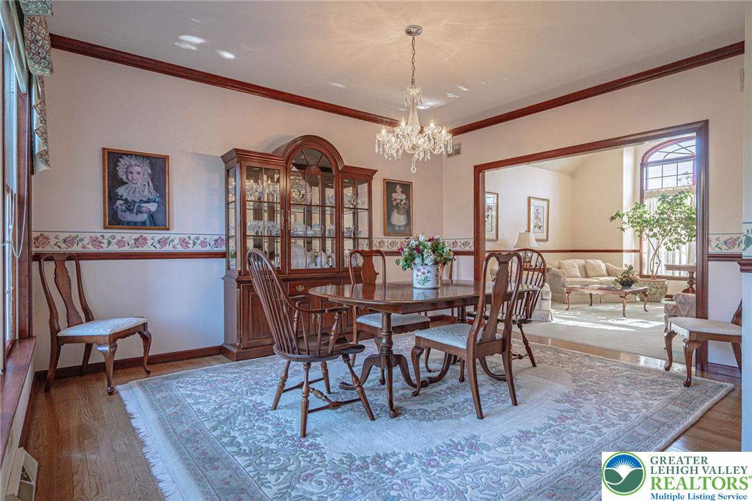 460 Bridle Path Road Bethlehem, PA 18017 - Photo 34 of 59 Dining room