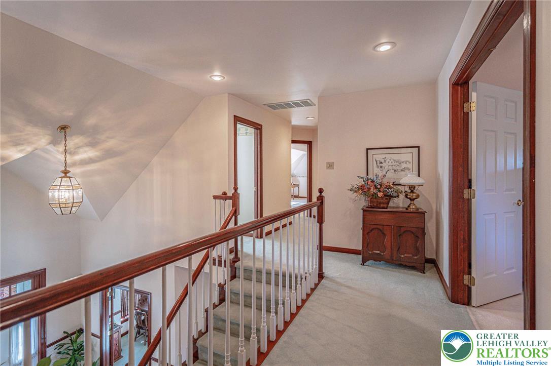460 Bridle Path Road Bethlehem, PA 18017 - Photo 36 of 59 Second floor hallway