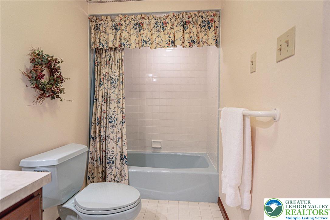 460 Bridle Path Road Bethlehem, PA 18017 - Photo 46 of 59 Gallery Image 46