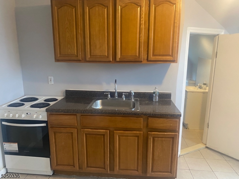 1 Bedroom at 923 S 17th St #3, Newark NJ — photo 1