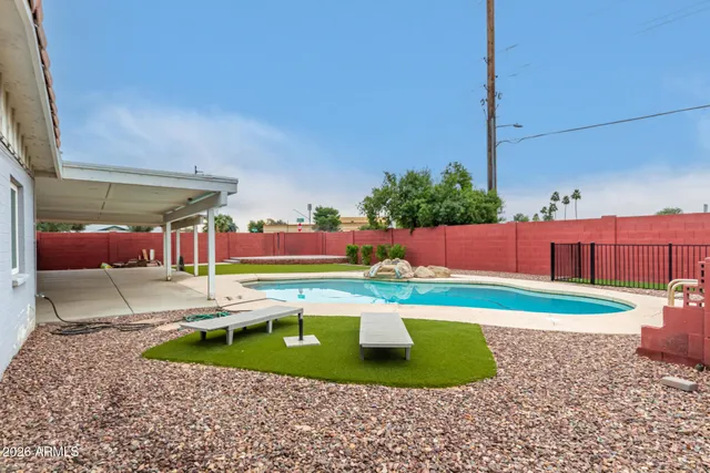 $2,600 | 4503 West Loma Lane, Glendale, AZ 85302