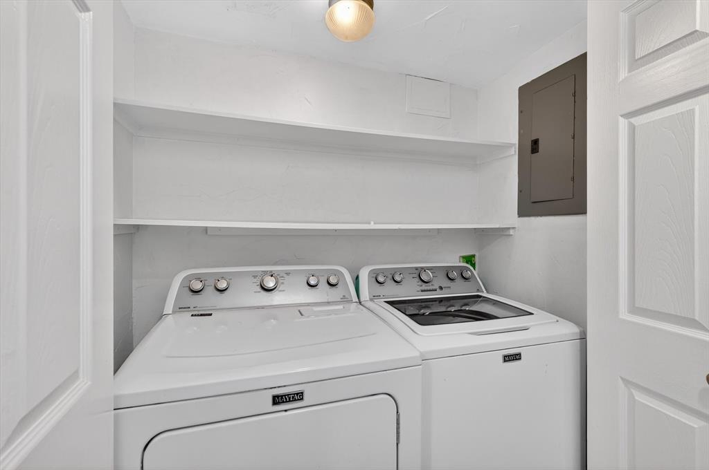 4549 North O'Connor Road, Unit 1262 Irving, TX 75062 - Photo 11 of 21 a utility room with dryer and washer