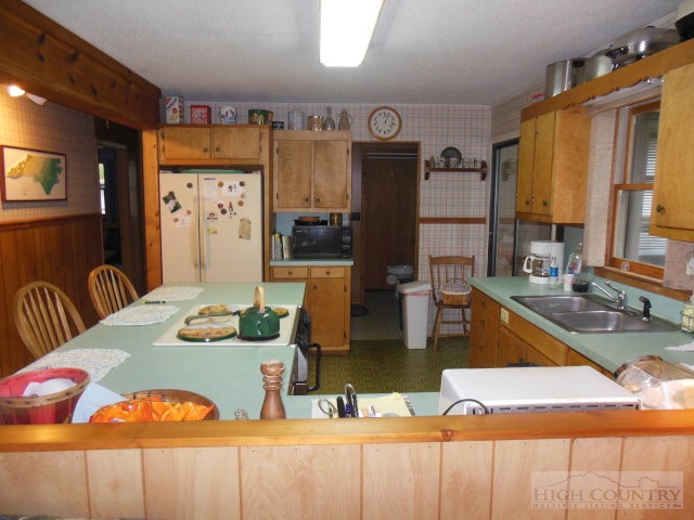 59 Raspberry Lane Sparta, NC 28675 - Photo 11 of 30 Gallery Image 11