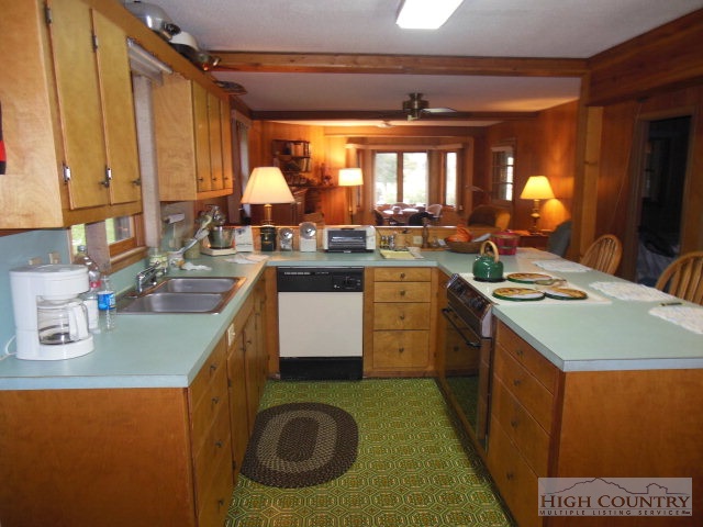 59 Raspberry Lane Sparta, NC 28675 - Photo 21 of 30 Gallery Image 21