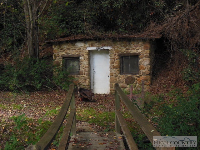 59 Raspberry Lane Sparta, NC 28675 - Photo 26 of 30 Gallery Image 26