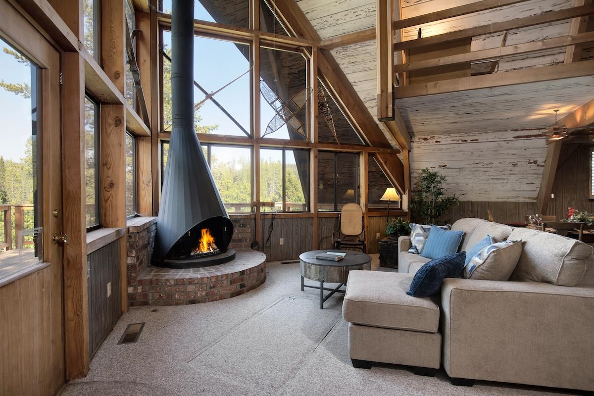 2072 Serene Road Soda Springs, CA 95728 - Photo 13 of 21 Gallery Image 13
