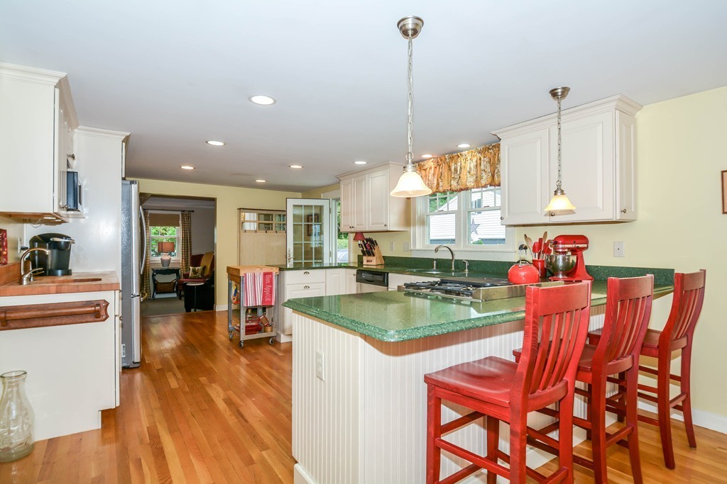 21 Rivercliff Road Lowell, MA 01852 - Photo 11 of 30 Gallery Image 11