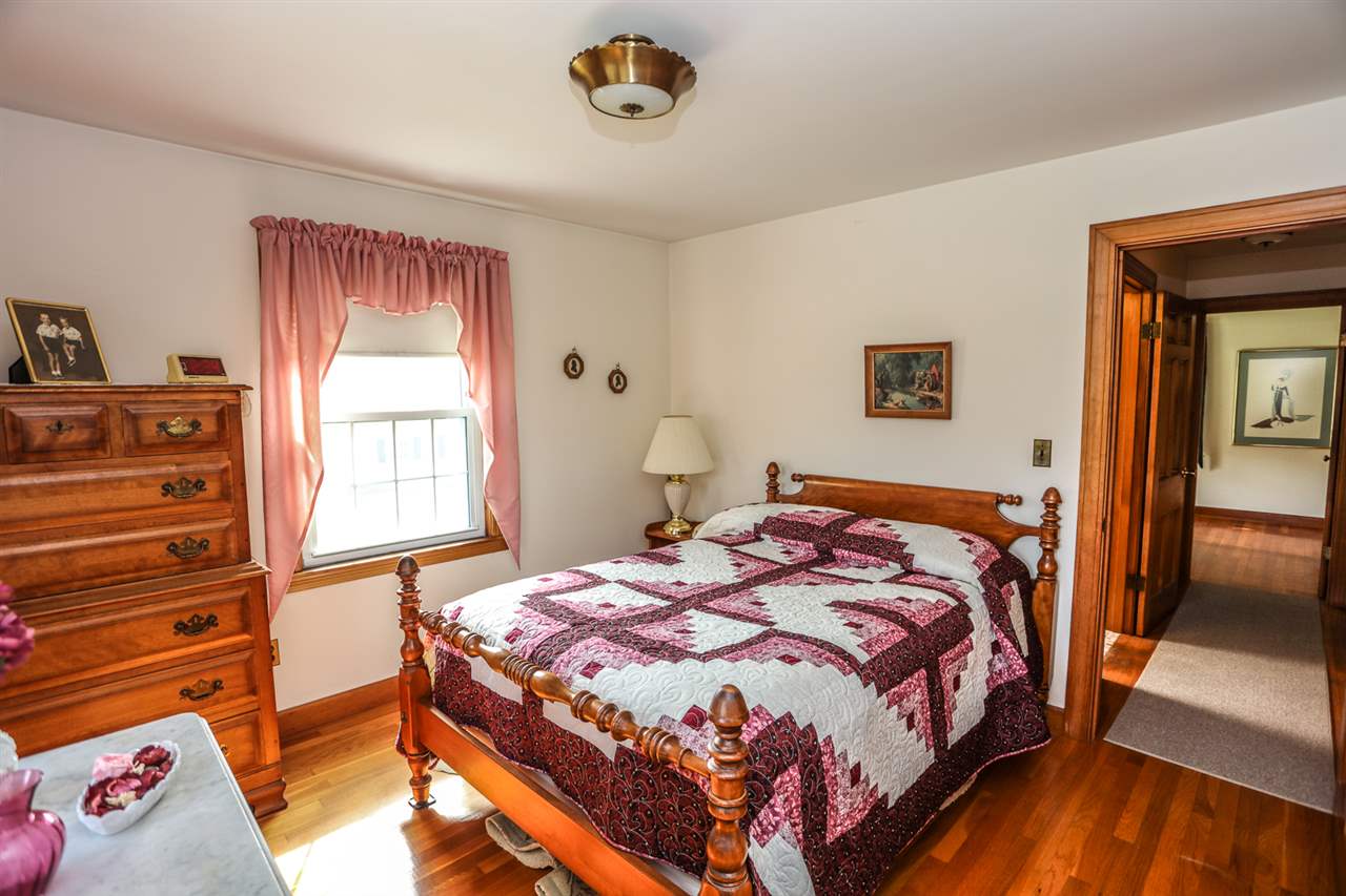 52 Mammoth Road Windham, NH 03087 - Photo 23 of 26