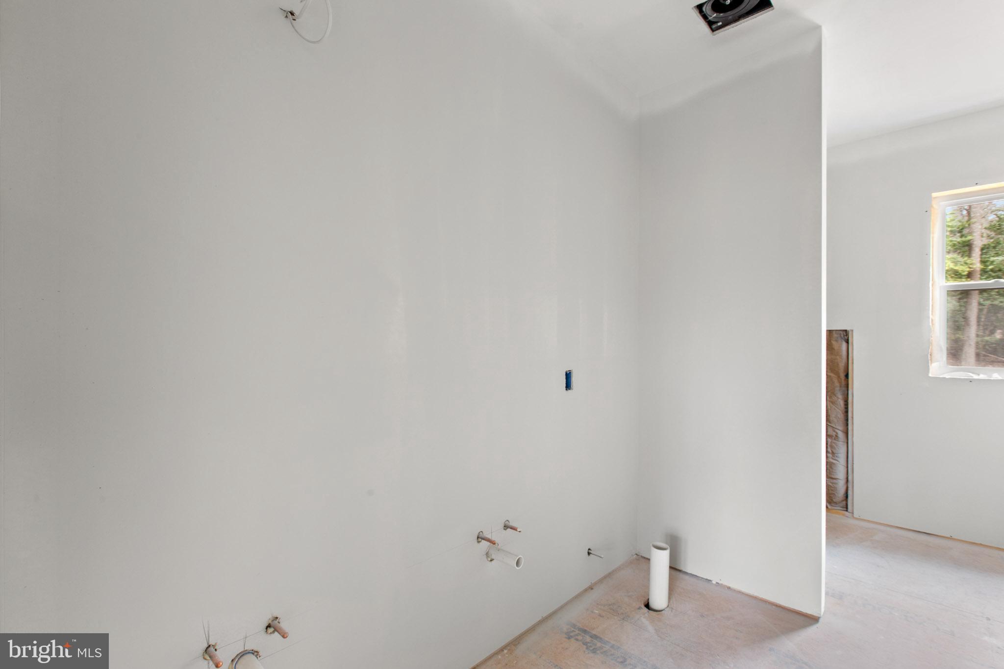 23570 Myrtle Point Road California, MD 20619 - Photo 7 of 18 a view of small space