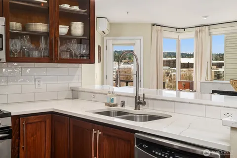 $849,500 | 220 1st Street, Unit 310, Kirkland, WA 98033