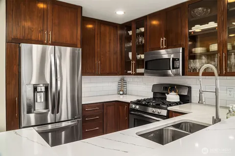 $849,500 | 220 1st Street, Unit 310, Kirkland, WA 98033