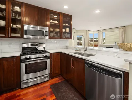 $849,500 | 220 1st Street, Unit 310, Kirkland, WA 98033
